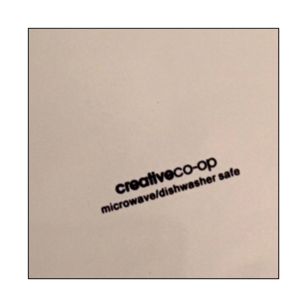 Creative Co-op Ceramic Textured Star Plate - Picture 8 of 9